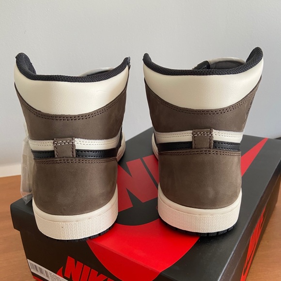Jordan 1 Mocha size 7 (DeadStock) |SOLD| - Picture 4 of 6